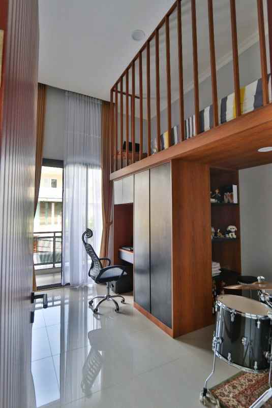 dijual rumah pondok indah