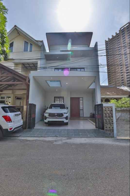 dijual rumah pondok indah
