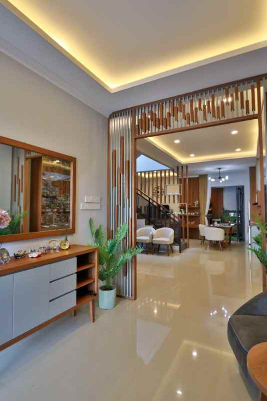 dijual rumah pondok indah