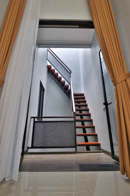 dijual rumah pondok indah