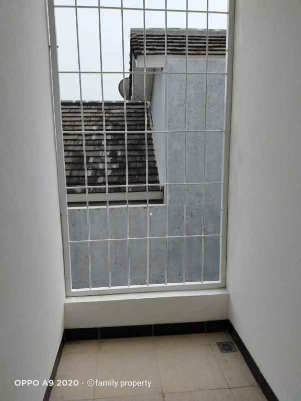 dijual rumah pondok karya