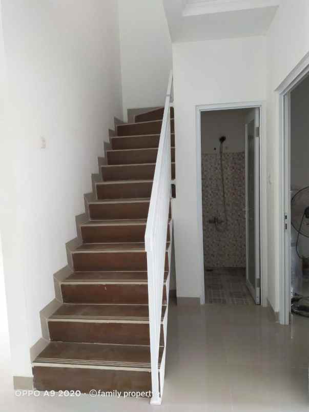 dijual rumah pondok karya