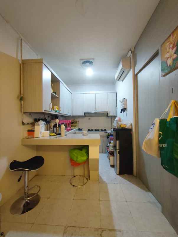 dijual rumah pondok kelapa