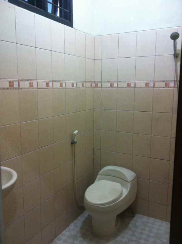 dijual rumah pondok kelapa jakarta