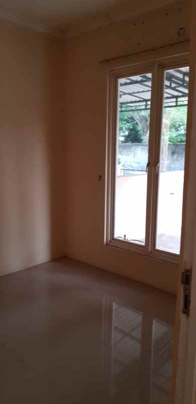 dijual rumah pondok nirwana