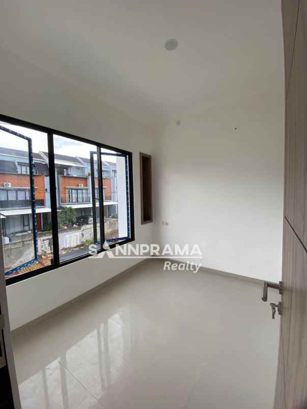 dijual rumah pondok petir depok