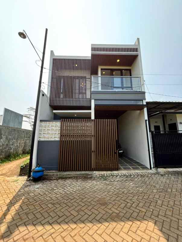 dijual rumah premium modern dekat bandara abd saleh
