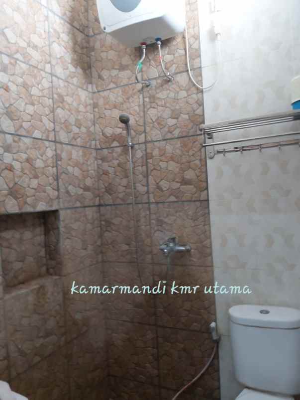 dijual rumah pucang asri