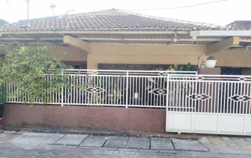 dijual rumah pucang asri