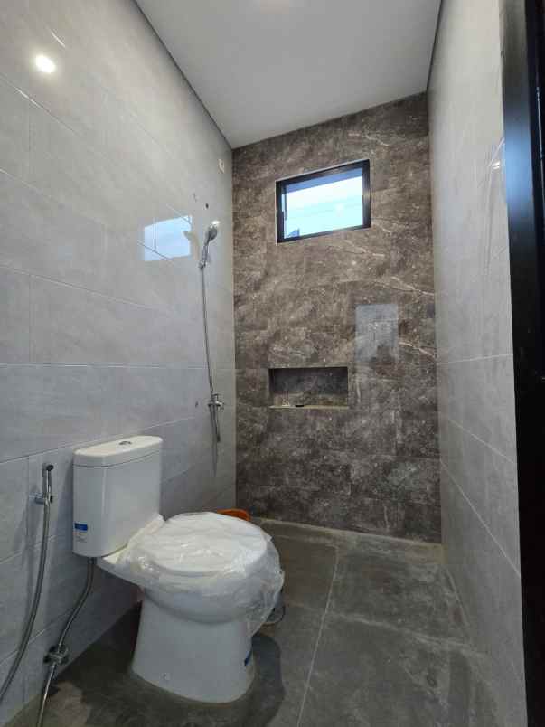 dijual rumah pulo asem