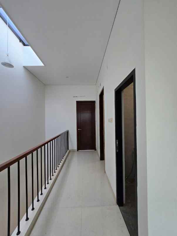 dijual rumah pulo asem