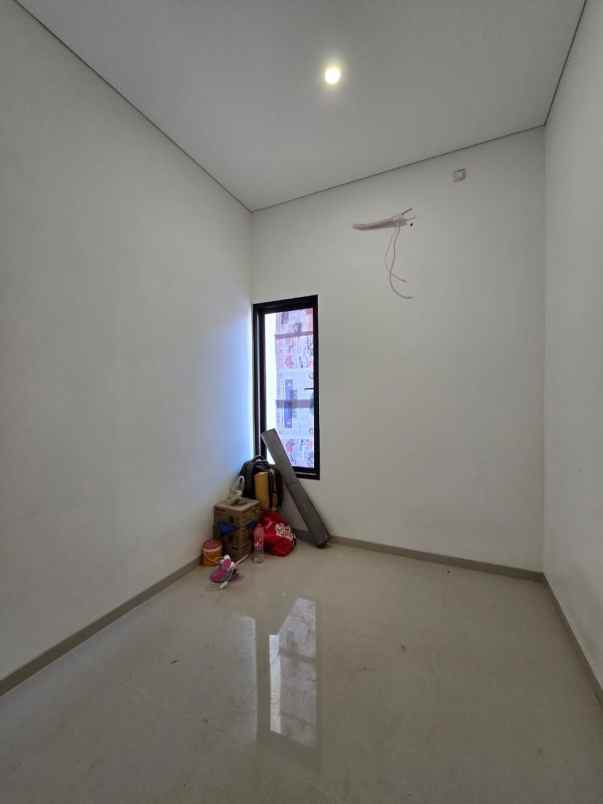 dijual rumah pulo asem