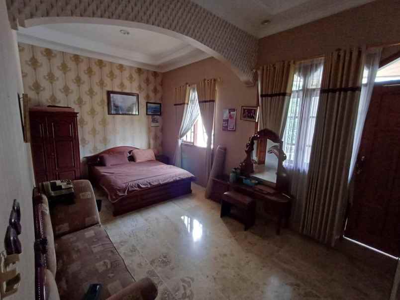 dijual rumah puri widya kencana