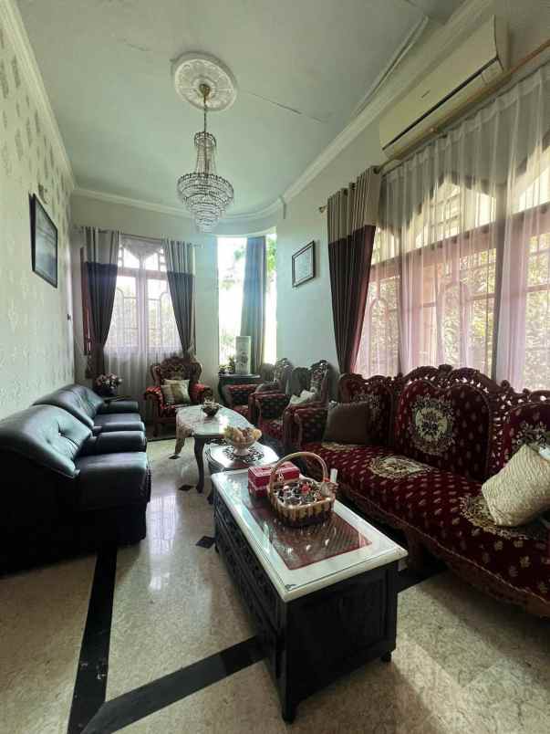 dijual rumah puri widya kencana