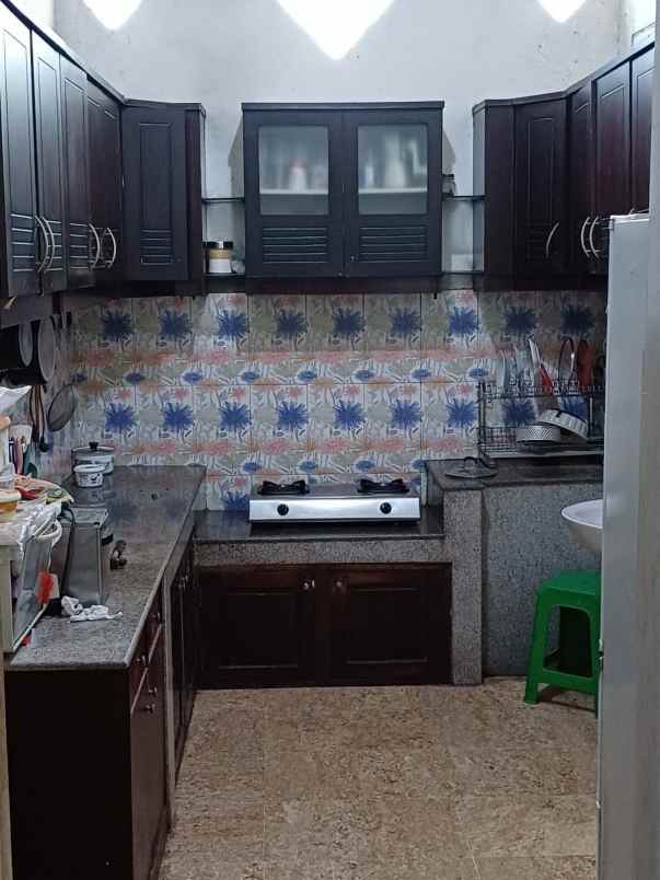dijual rumah puri widya kencana
