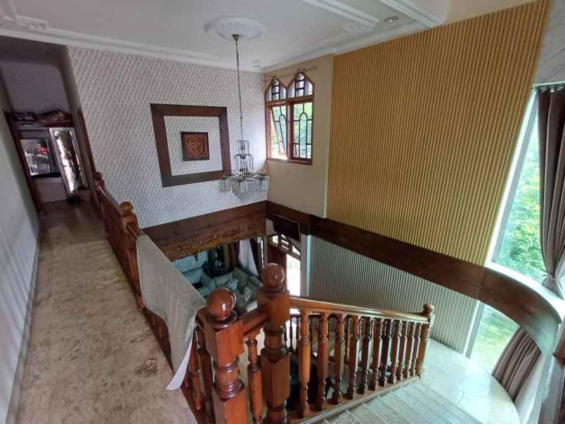 dijual rumah puri widya kencana