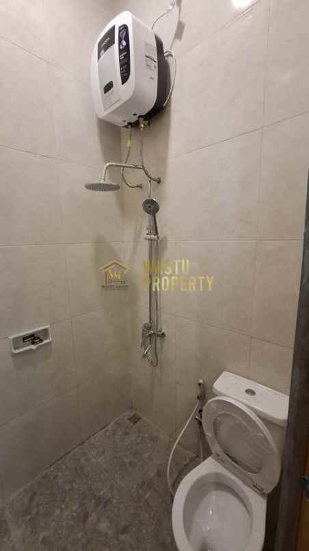 dijual rumah purwomartani kalasan