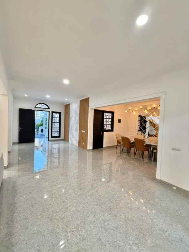 dijual rumah puspita loka bsd tangerang