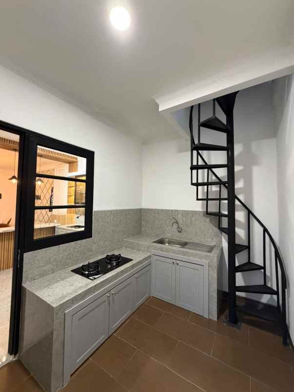 dijual rumah puspita loka bsd tangerang