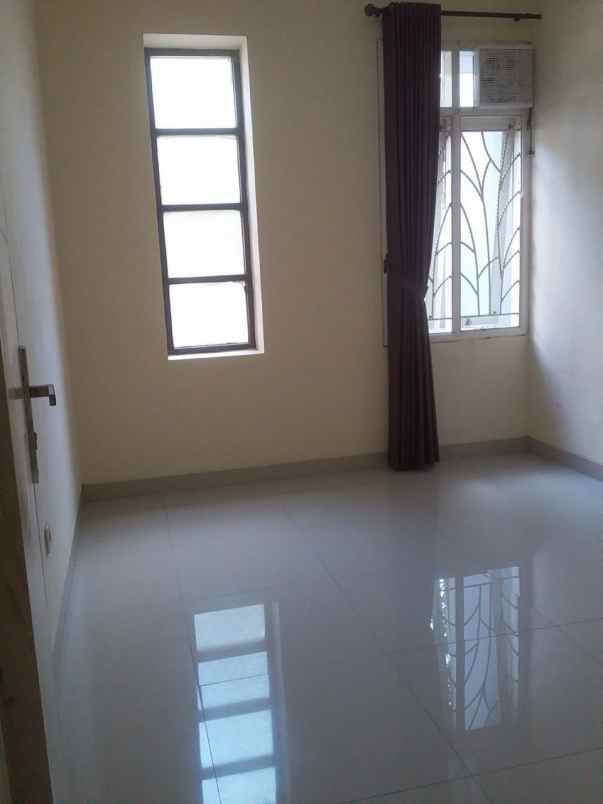 dijual rumah rancabolang