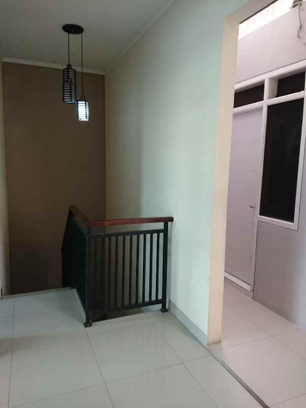 dijual rumah rancabolang