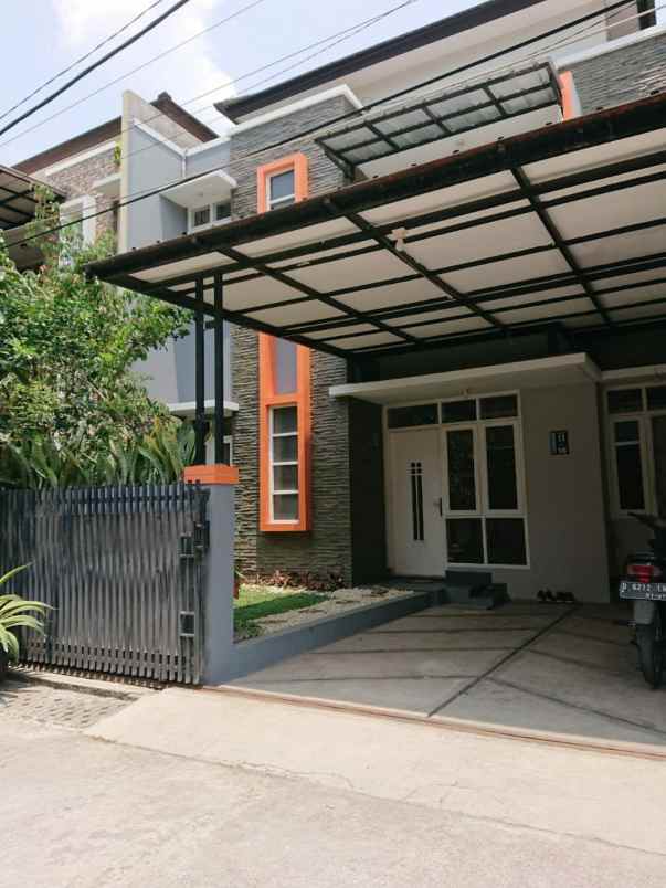 dijual rumah rancabolang