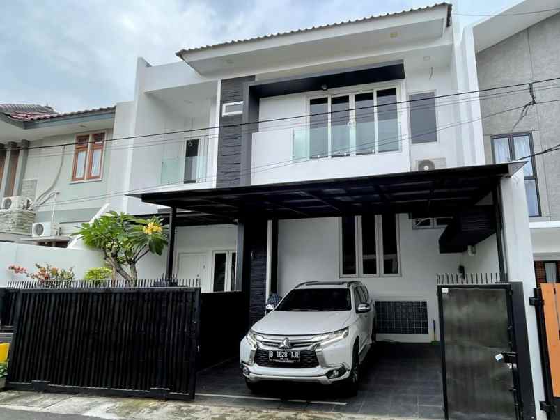 dijual rumah rawamangun