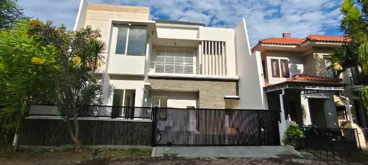 dijual rumah regency 21