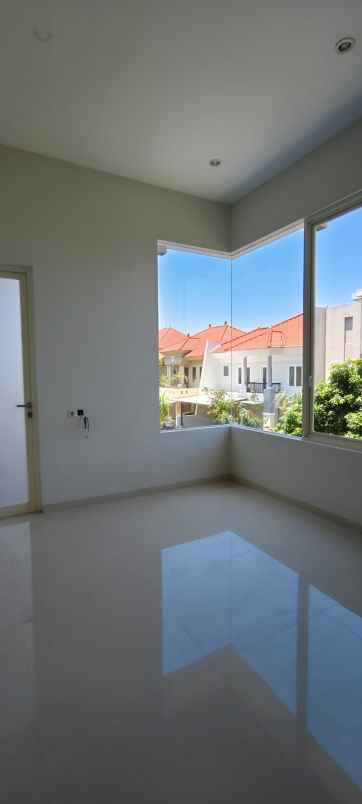 dijual rumah regency 21