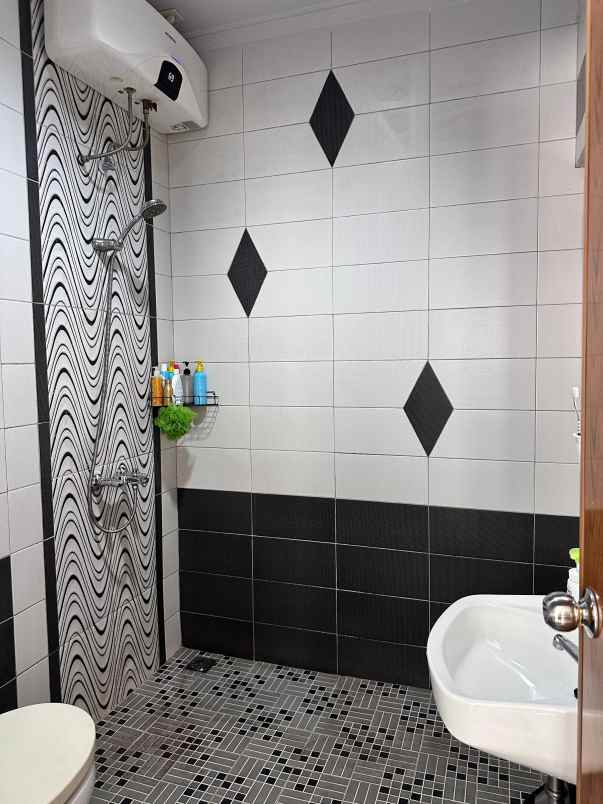 dijual rumah regensi melati mas