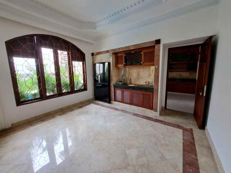 dijual rumah renon denpasar bali