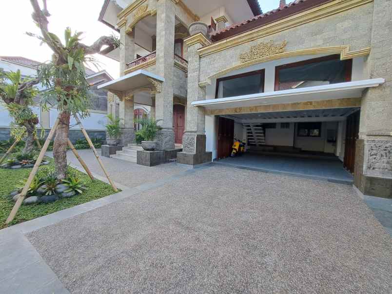 dijual rumah renon denpasar bali