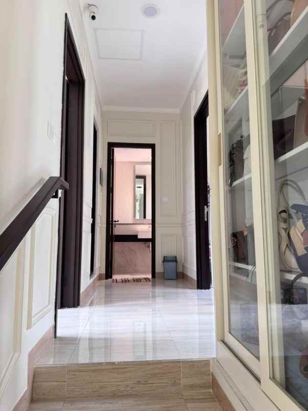 dijual rumah rumah mewah sudah renovasi