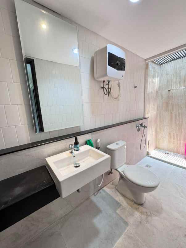 dijual rumah rumah mewah sudah renovasi