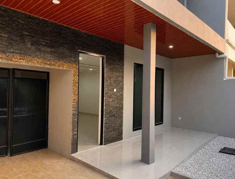 dijual rumah rumah nginden intan