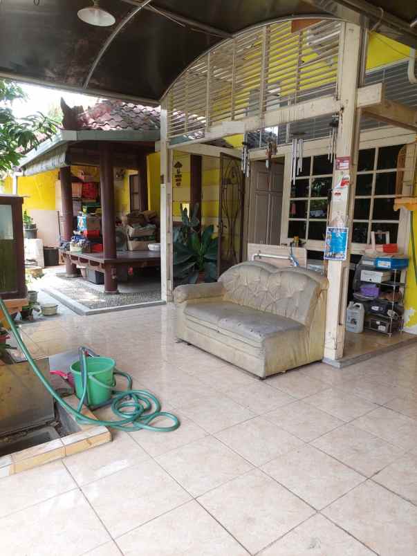 dijual rumah rungkut