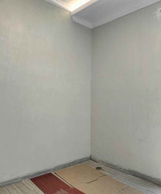 dijual rumah sambiroto