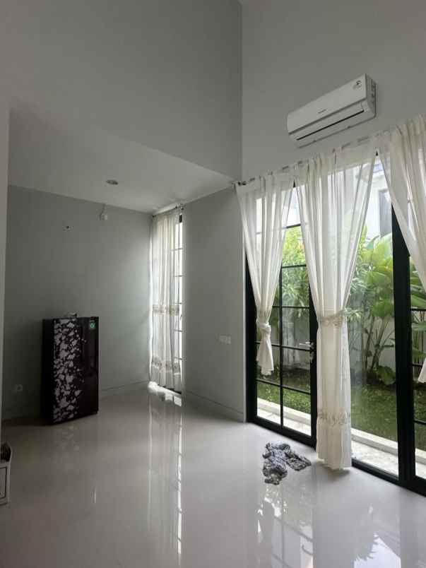 dijual rumah sambiroto