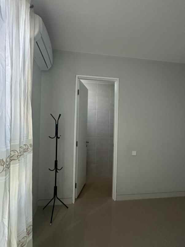 dijual rumah sambiroto