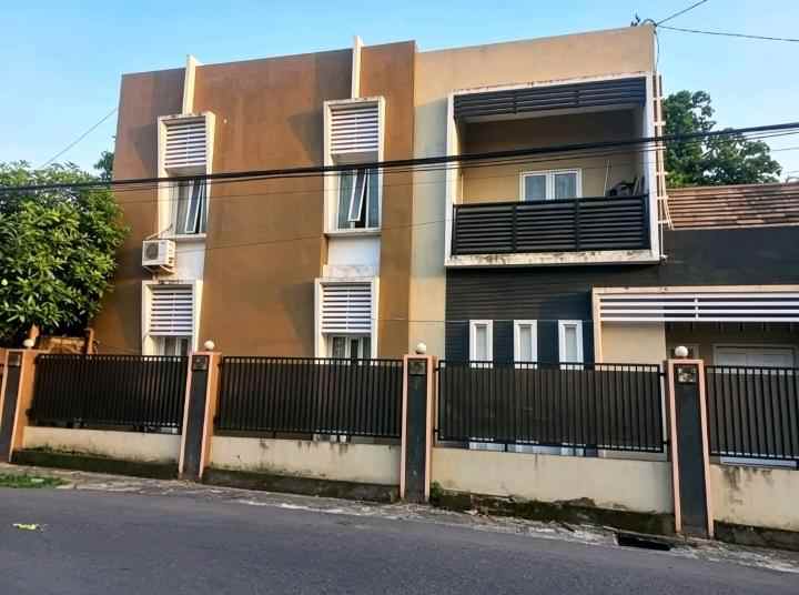 dijual rumah sanggrahan grenjeng