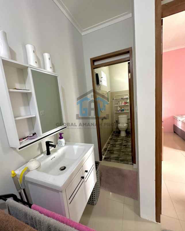 dijual rumah sariwangi