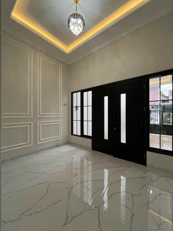 dijual rumah sawojajar