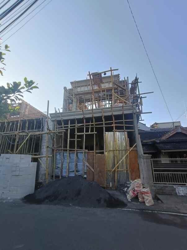 dijual rumah sawojajar