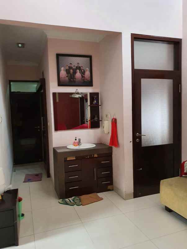 dijual rumah sayap pasteur griya mas