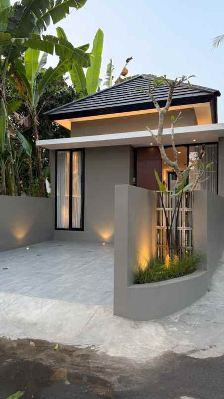 dijual rumah sayegan godean