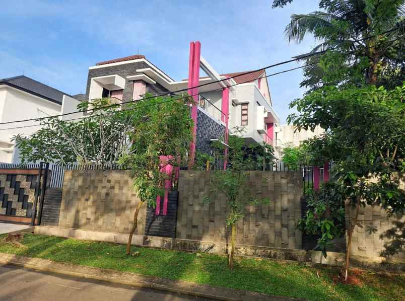dijual rumah sejuk cantik view danau cibubur bogor