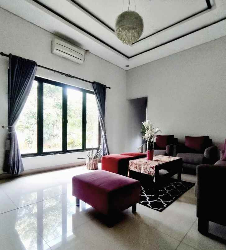 dijual rumah sejuk cantik view danau cibubur bogor