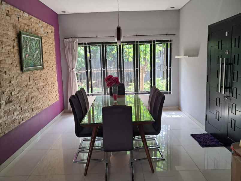 dijual rumah sejuk cantik view danau cibubur bogor
