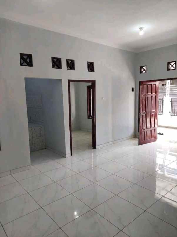 dijual rumah selomartani