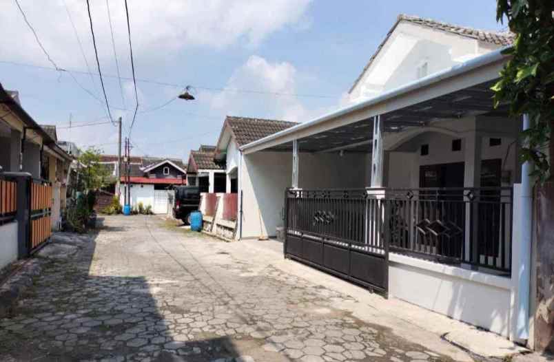 dijual rumah selomartani